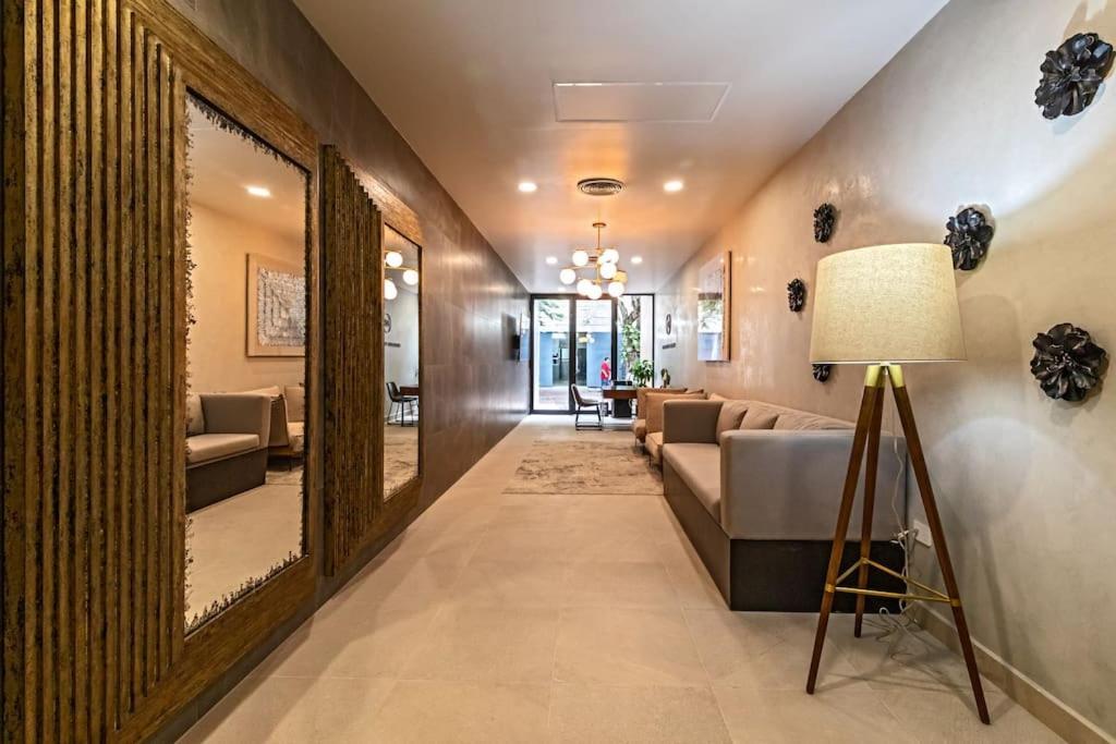 2br Modern 5th Av - Corazon E1